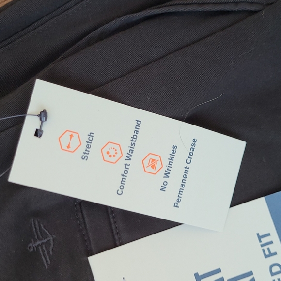 Dockers Comfort Relaxed black khakis - Picture 3 of 4
